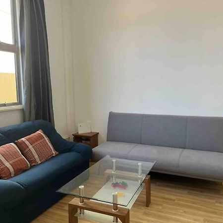 Sunny Apartment In Central Karori Веллингтон Экстерьер фото